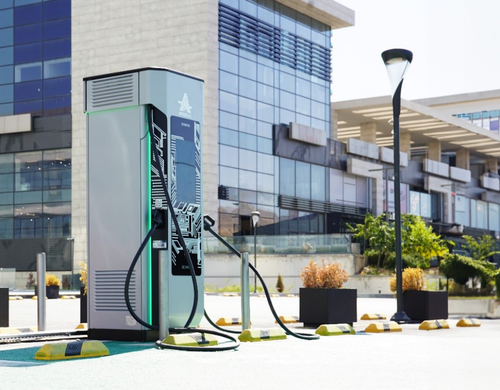 Geras Enerji, enerji çözümleri, elektrik taahhüt, elektrik projeleri,
dağıtım transformatörleri, yağlı tip transformatör, kuru tip transformatör,
YG anahtarlama ürünleri, metal mahfazalı hücre, RMU, kompakt trafo merkezleri,
alçak gerilim panoları, AG panoları, OG kabloları, enerji kabloları,
havai iletkenler, kablo taşıma sistemleri, kablo kanalları, busbar sistemleri,
topraklama sistemleri, led-bus aydınlatma, enerji altyapı çözümleri,
DC araç şarj üniteleri, EV şarj istasyonu, Wat şarj cihazı,
Schneider EVlink Pro, Siemens Sicharge, şarj istasyonu kurulumu,
şarj istasyonu teknik servis, elektrik taahhüt hizmetleri, enerji projeleri